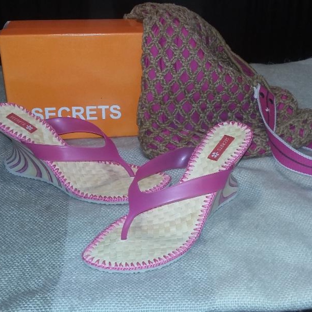Secrets - Picture 2 of 4